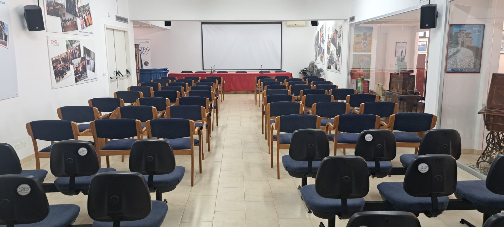 La sala congressi di ROM 1995 – foto 1 di 4