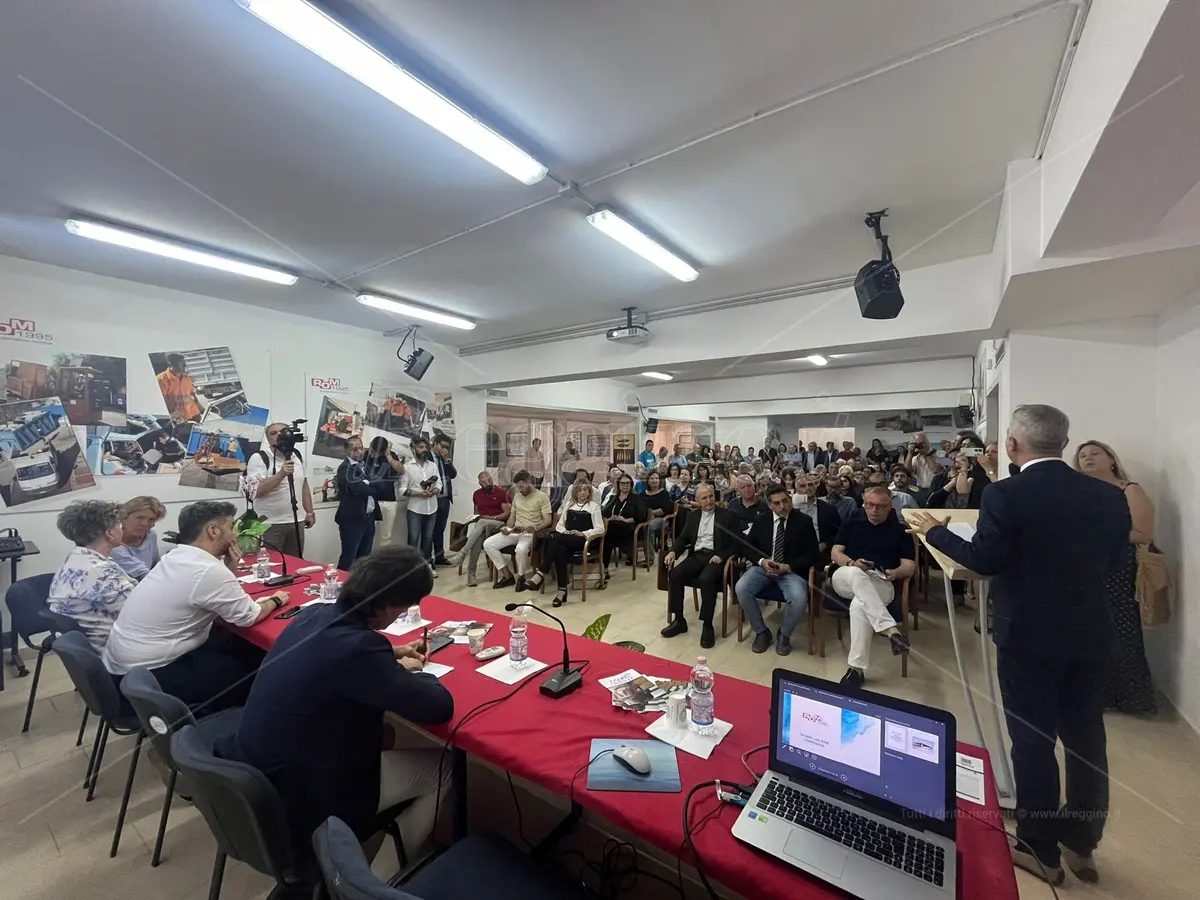 La sala congressi di ROM 1995 – foto 4 di 4